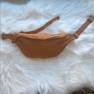 frye madison hip pack